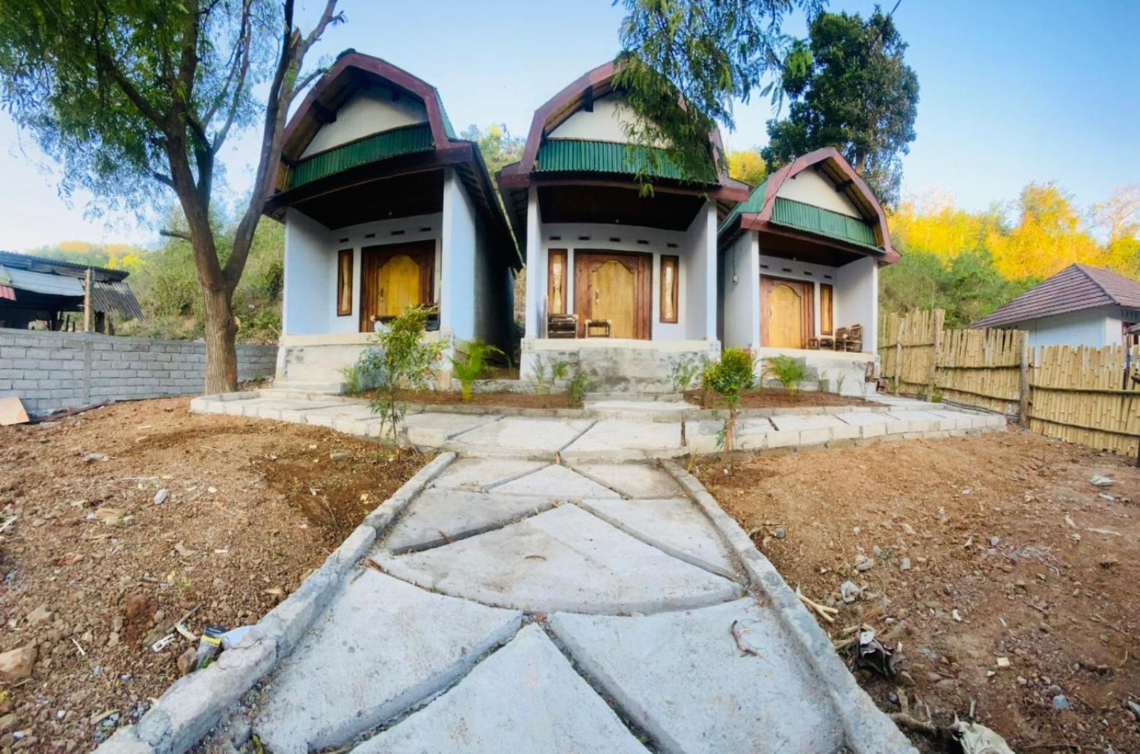 Diki Bungalows Kuta  Esterno foto