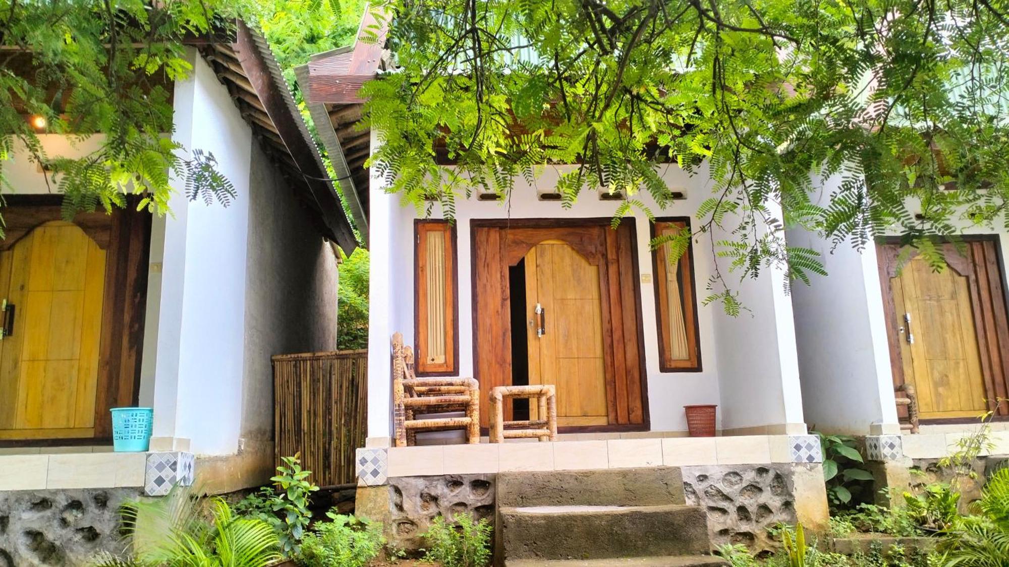 Diki Bungalows Kuta  Esterno foto