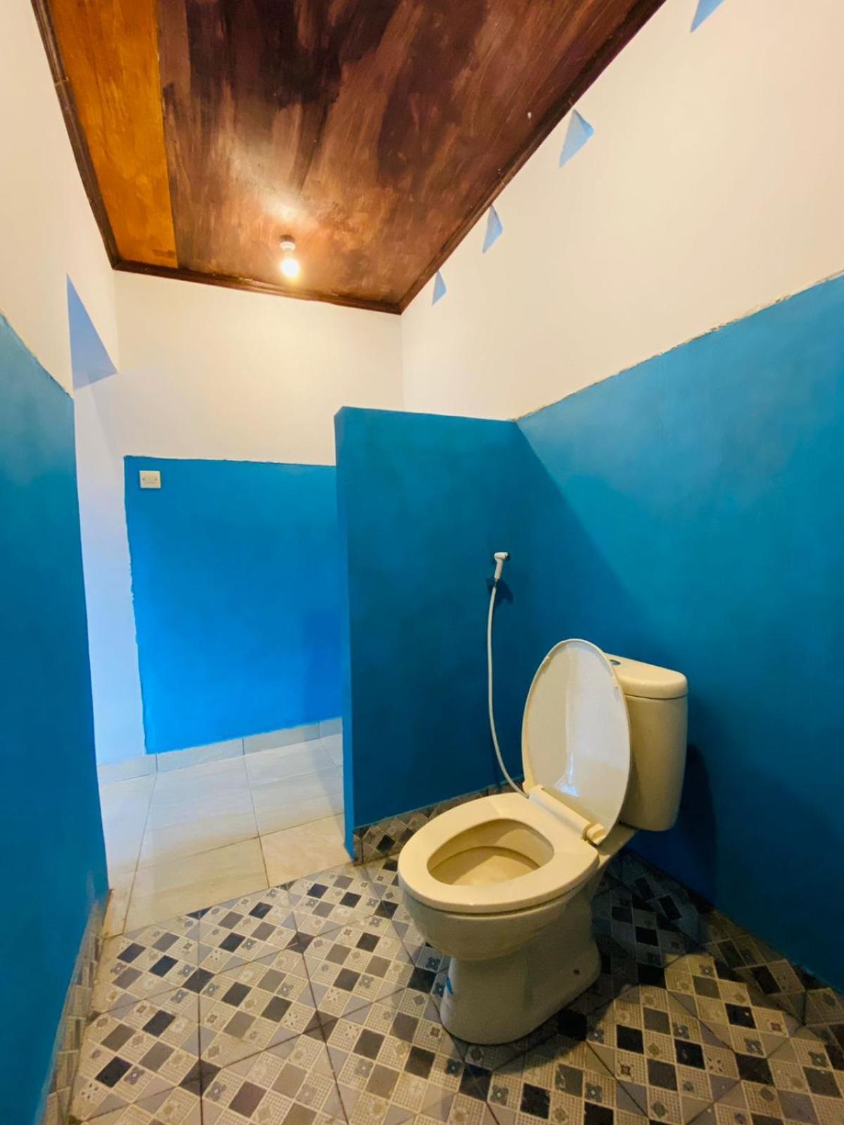 Diki Bungalows Kuta  Esterno foto