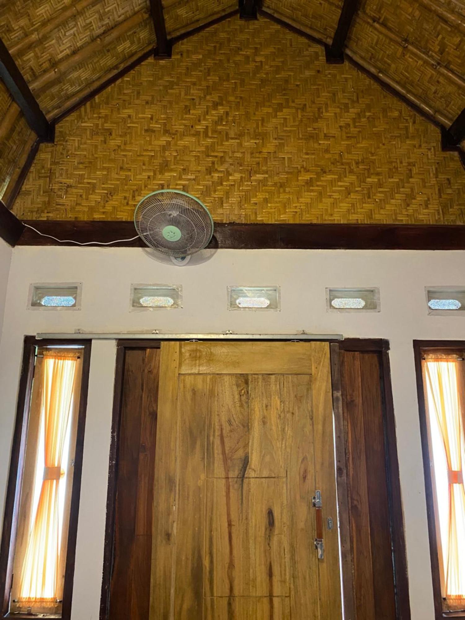 Diki Bungalows Kuta  Esterno foto